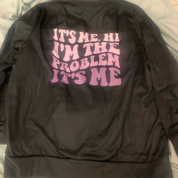 It's Me Hi I'm The Problem Print Sweatshirt - Picture 3 of 5